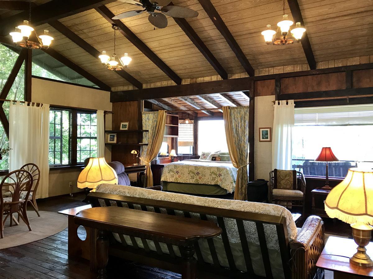 Hale Maluhia Country Inn Kailua Kültér fotó